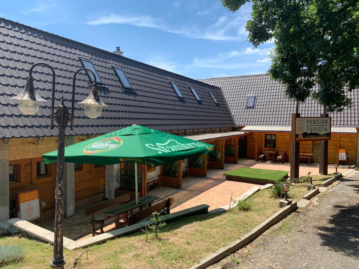 Penzion Turista Banska Stiavnica Luaran gambar